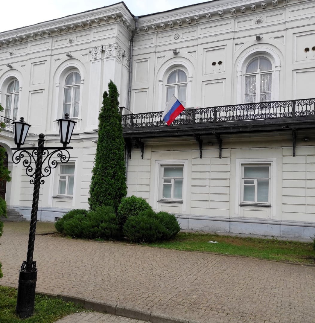 22 августа в России отмечается День Государственного флага Российской Федерации.