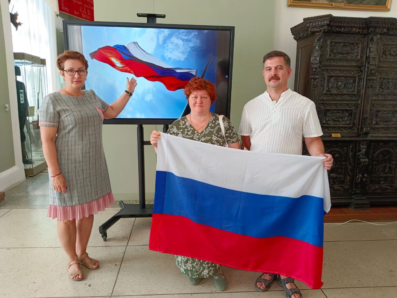 В России 22 августа отмечается День государственного флага. В России 22 августа отмечается День государственного флага.