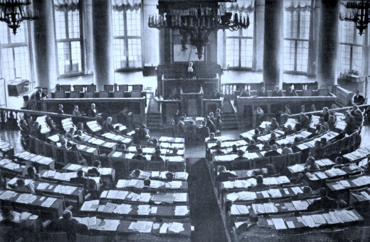 10 мая (26 апреля по старому стилю) 1906 г. состоялось открытие первой государственной Думы России.