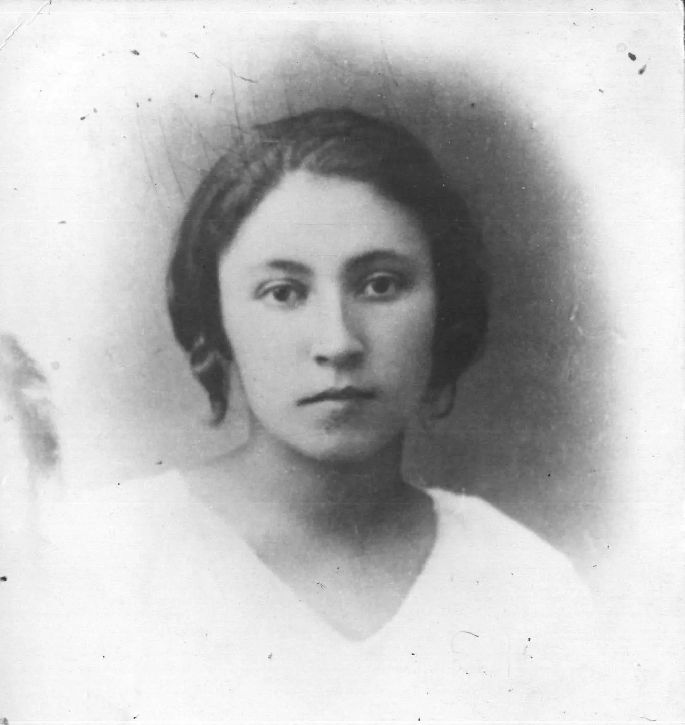 21 апреля (н. с.)  1909 года родилась Елена Терентьевна Грекова – племянница художника Митрофана Борисовича Грекова.