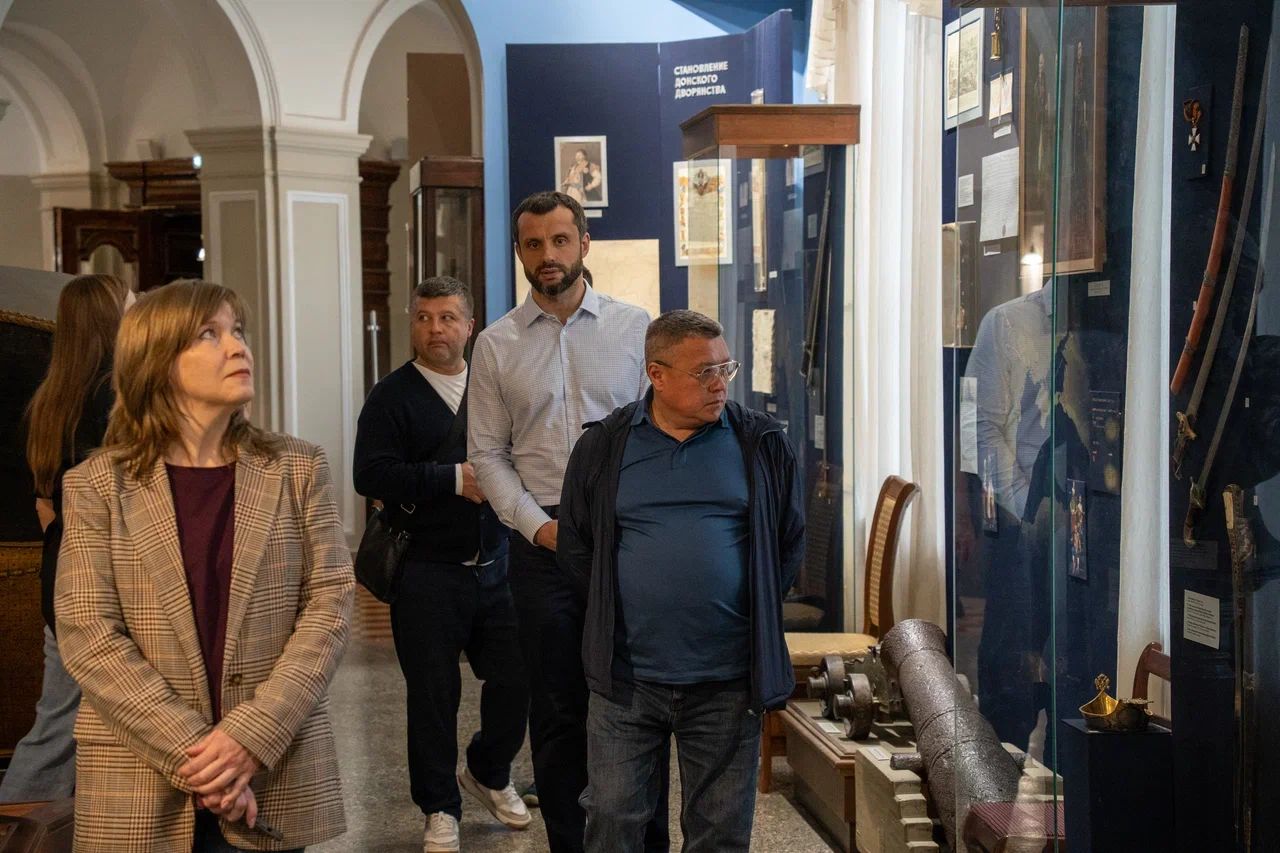 Делегация Законодательного собрания ЯНАО в музее