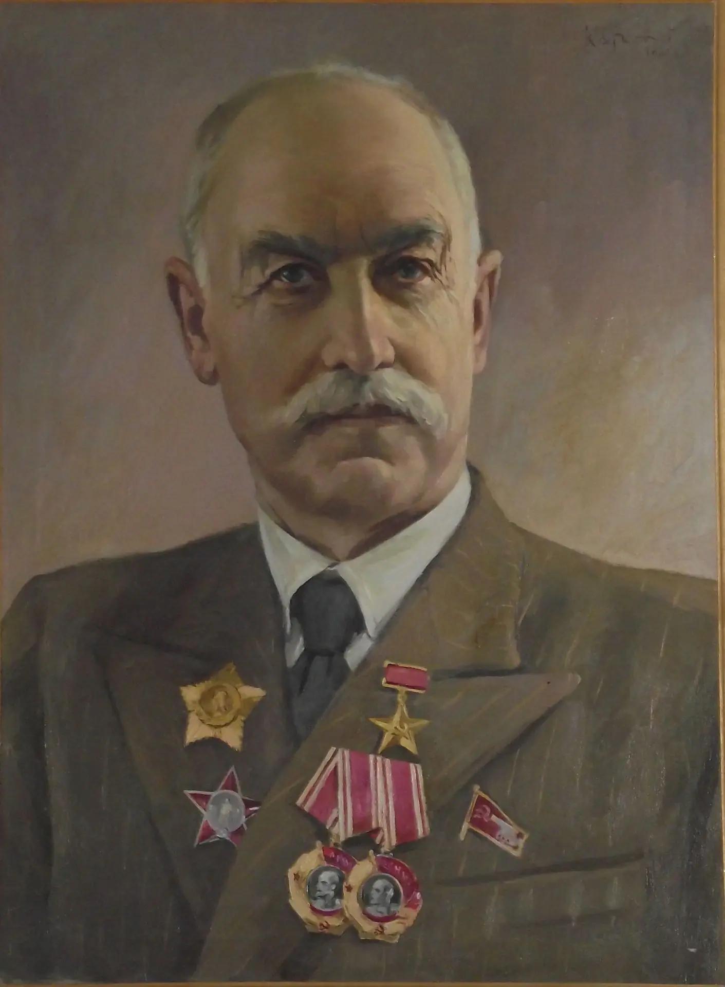Вчера, 14 июня,  исполнилось 155 лет со дня рождения выдающегося русского и советского конструктора стрелкового оружия, Героя Социалистического Труда, уроженца Донского края – Фёдора Васильевича Токарева.