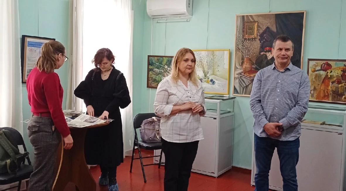 Выставка «Учитель и ученики-2»